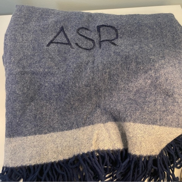 WILLIAMS SONOMA Blue Cashmere Throw Blanket 48” X 64” - Picture 4 of 7